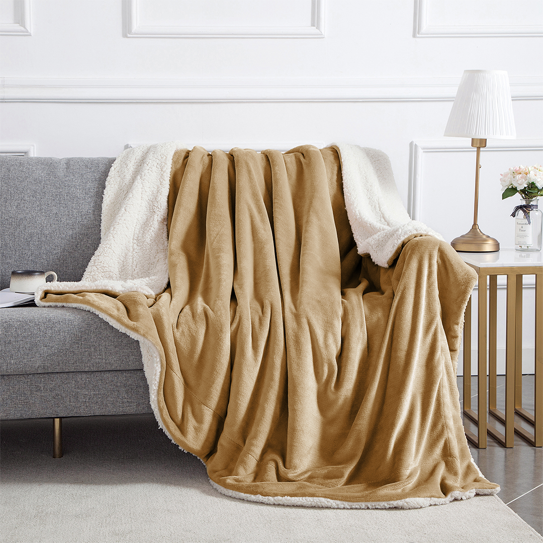 Ultra Soft Sherpa Throw Blanket - Camel